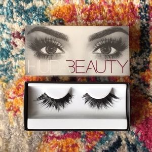 Huda Beauty eyelashes